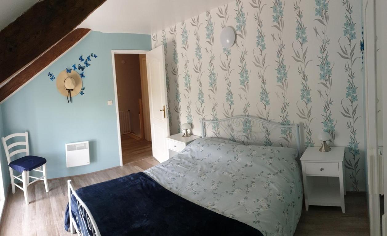 Charming Traditional 2-Bed Cottage Near Plémet Екстериор снимка