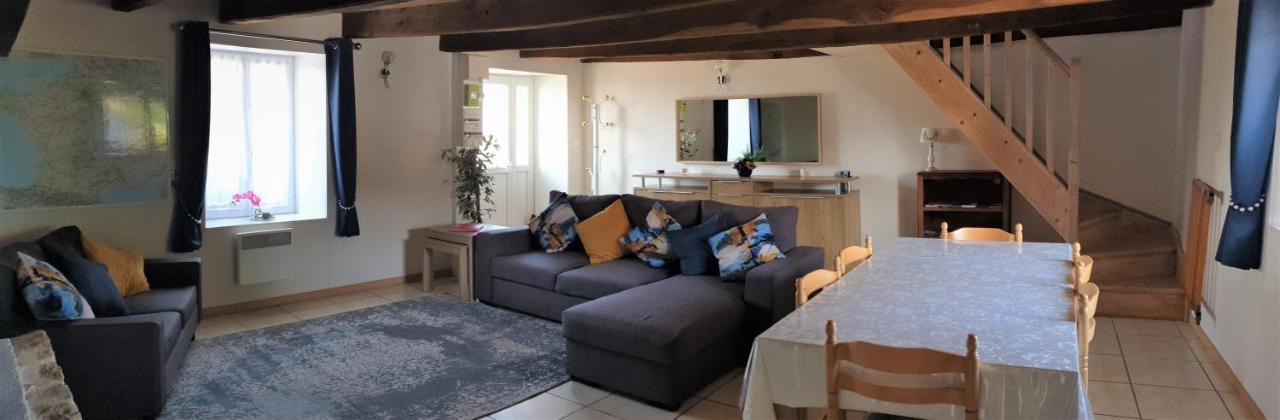 Charming Traditional 2-Bed Cottage Near Plémet Екстериор снимка